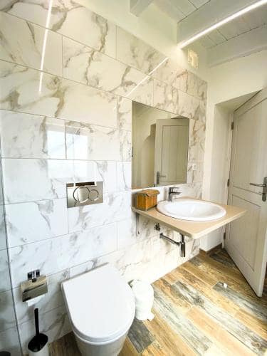 whatsapp_image_2024-04-27_at_16